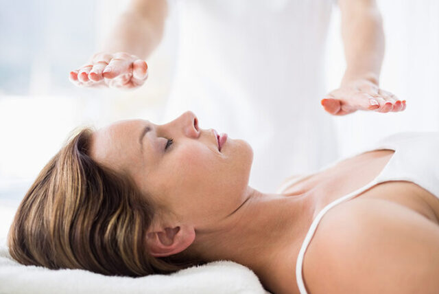https://www.inomentors.cz/wp-content/uploads/2023/07/why-learn-reiki-main1-e1688250577720-640x428.jpg